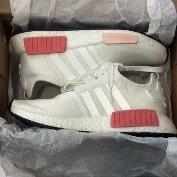 Mixed Sneakers pallet - Image 8