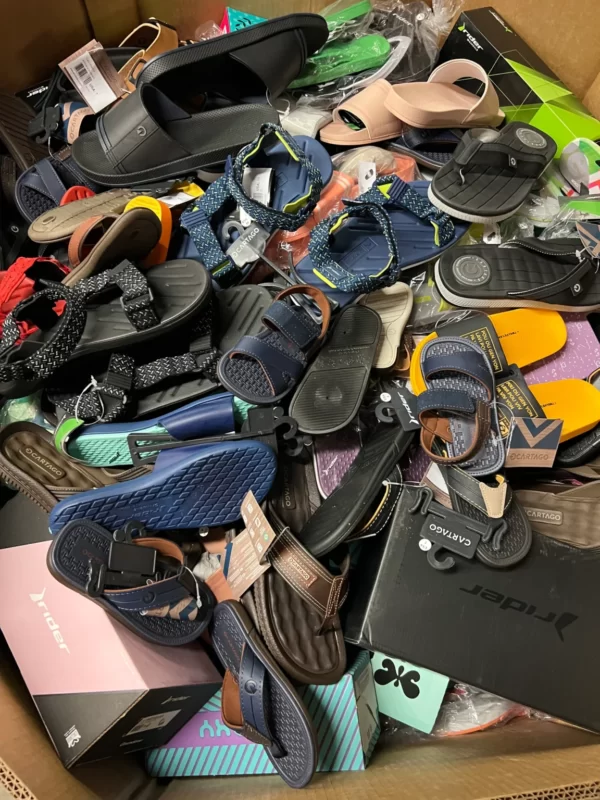 Flip Flops and Sandals - Image 5